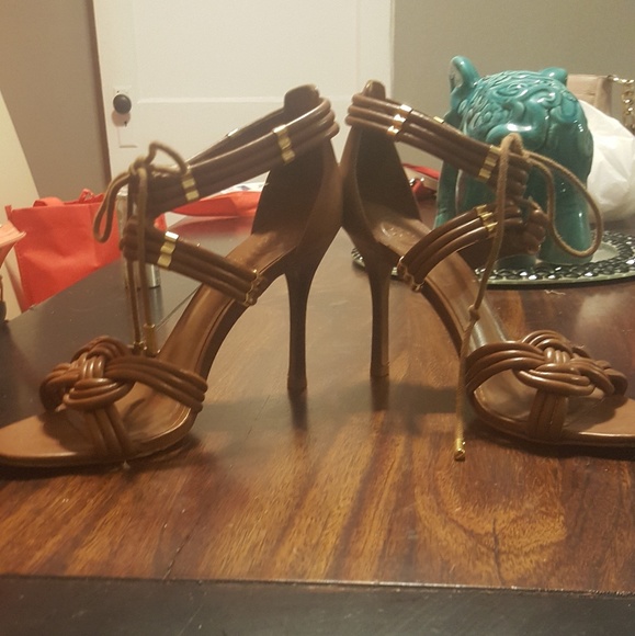 Tory Burch Heels - Picture 5 of 6